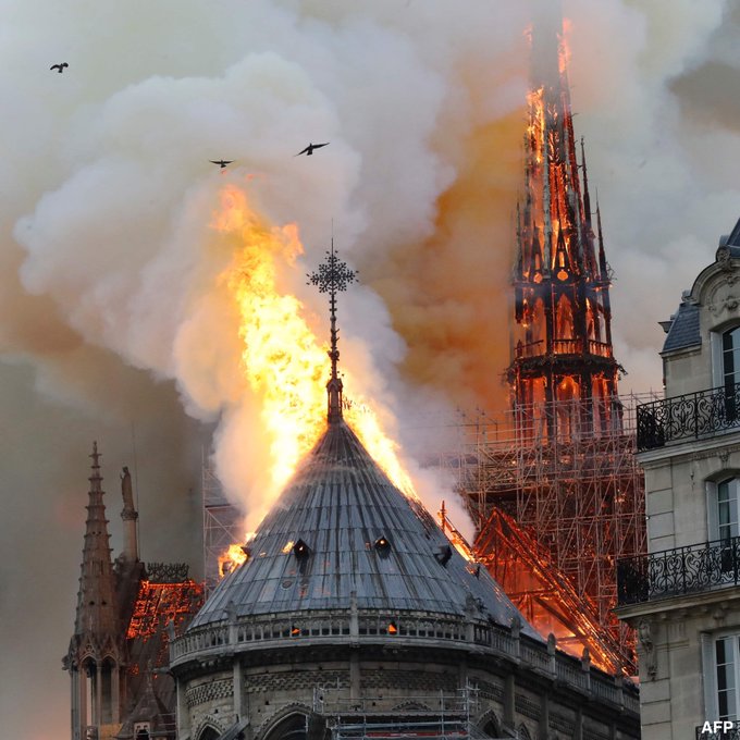 notre dam cathedral burning