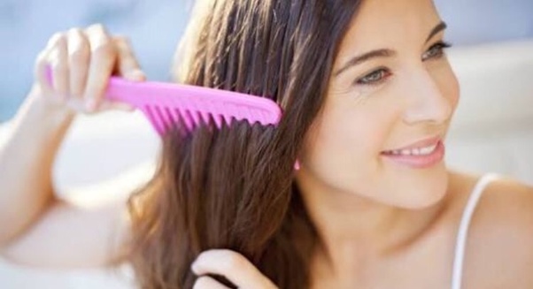 hair care mistakes not combing hair right way