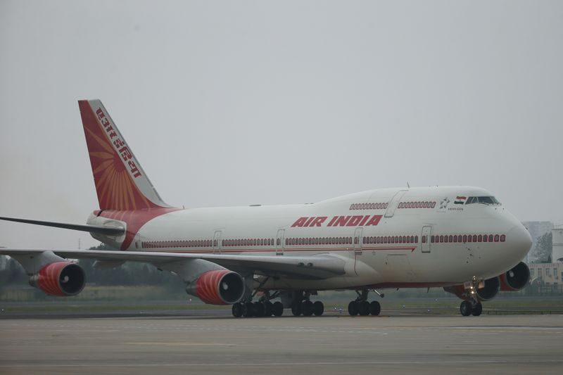 Govt. Calls Bids Seeking 100% Stake Sale In Air India