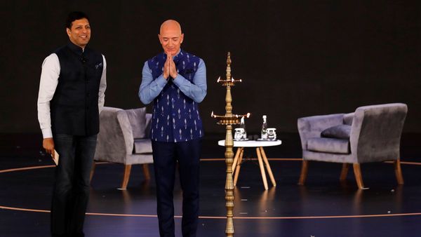 Jeff Bezos India visit 