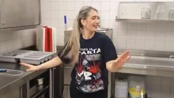 Greek Woman Dances To Madhuris Song Ek Do Teen To Fight 