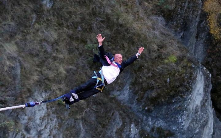 new Zealand Mayor bungee jumping