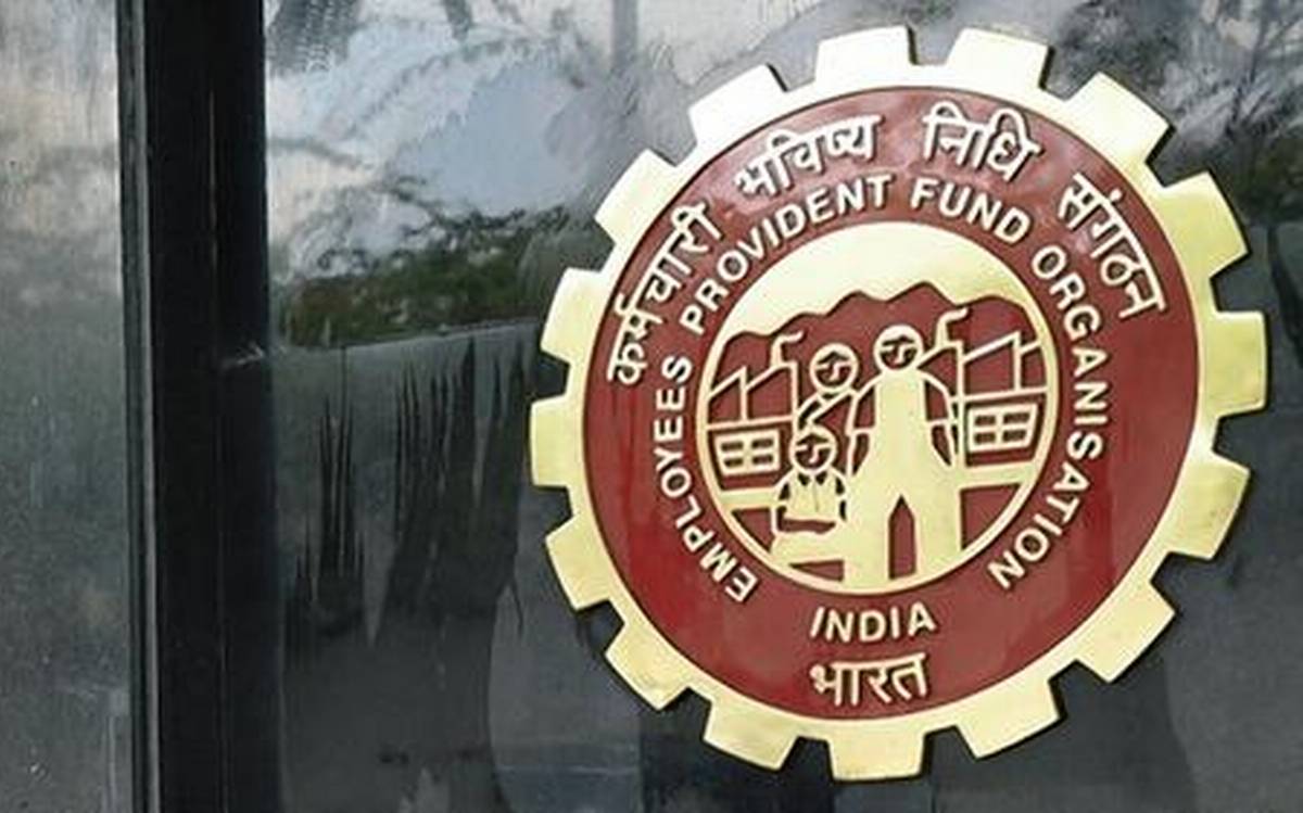 EPFO Suggests Not To Withdraw PF After Changing Job For High Interest