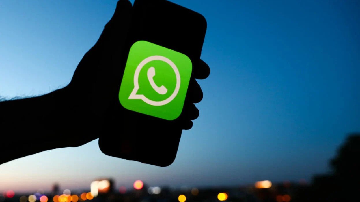 WhatsApp To Soon Allow You To Hide Online Status