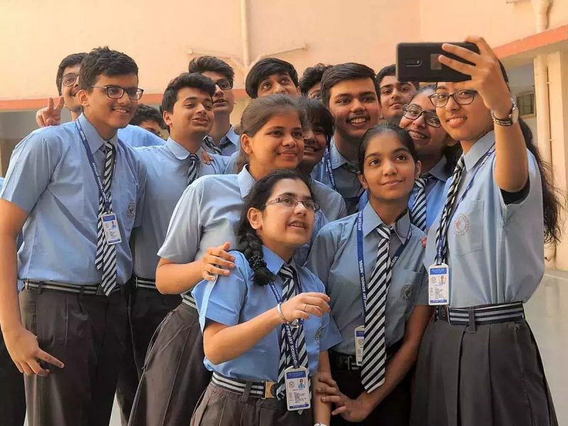 Twitter Is Overloaded With Hilarious Memes After CBSE Result Day