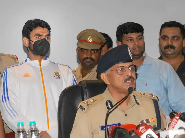 Politician Shrikant Tyagi Nabbed By Police