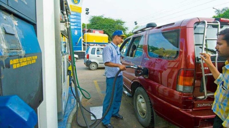 Gas Price Hiked By 40 Percent, No Fuel In Delhi Without A Valid PCU