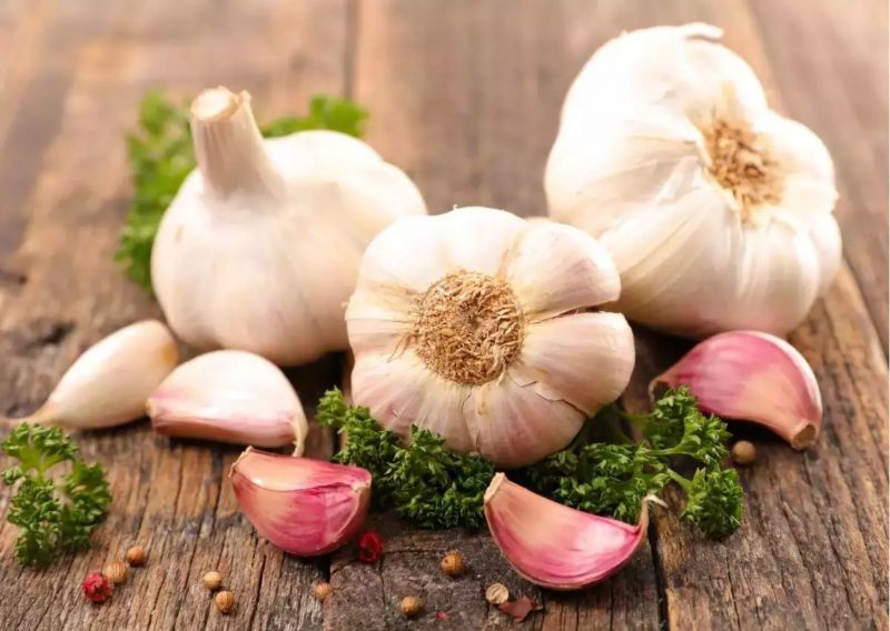 7 Indian Foods to Lower Blood Sugar Levels: Garlic