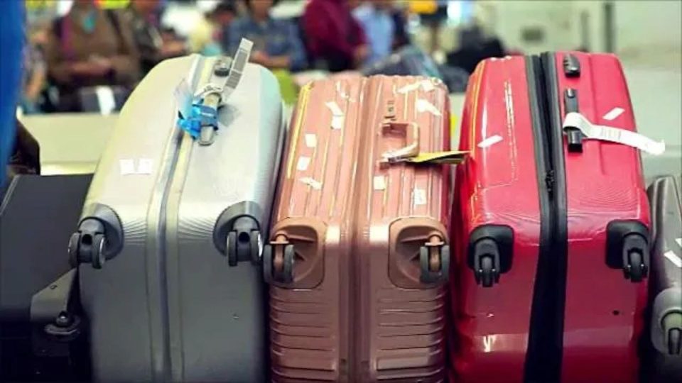 A Guide to Handling Broken Luggage at the Airport