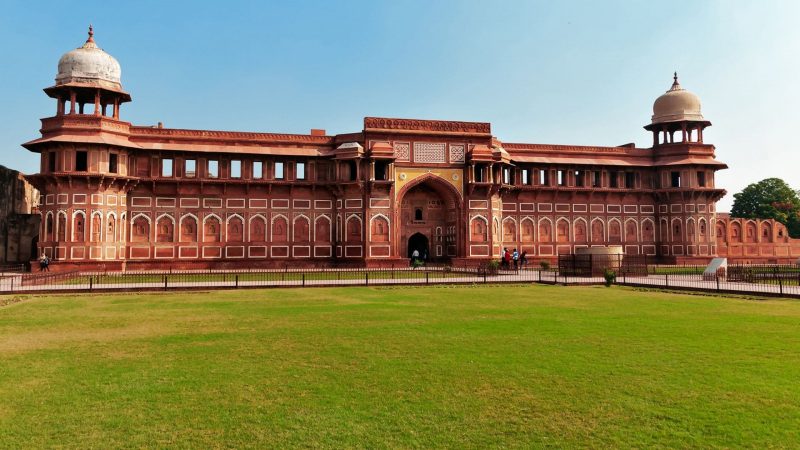 Agra Fort: Mughal Opulence and Architectural Marvel