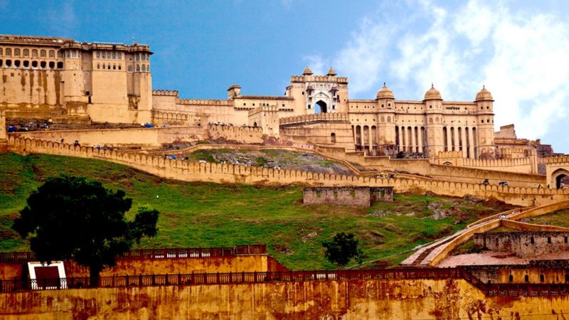 Amber Fort: Fusion of Artistry, Heritage, and Defense