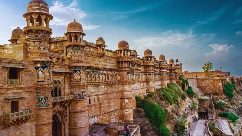 Gwalior Fort: A Mélange of Dynasties and Architectural Styles