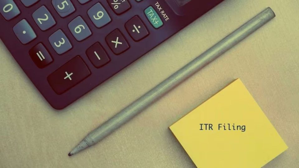 ITR Filing Deadline is Over, Now It's Time to File Revised Returns, Here're the Steps