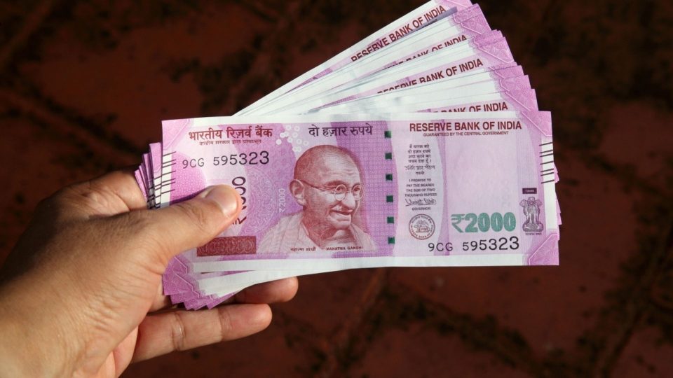 Major Banks are Exchanging Your ₹2,000 Banknotes