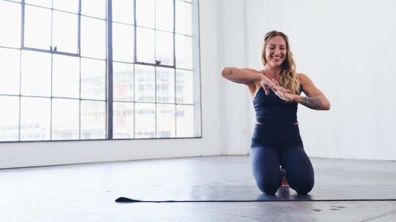 Manibandha Chakra-Wrist Rotation Manibandha Chakra-Wrist Rotation