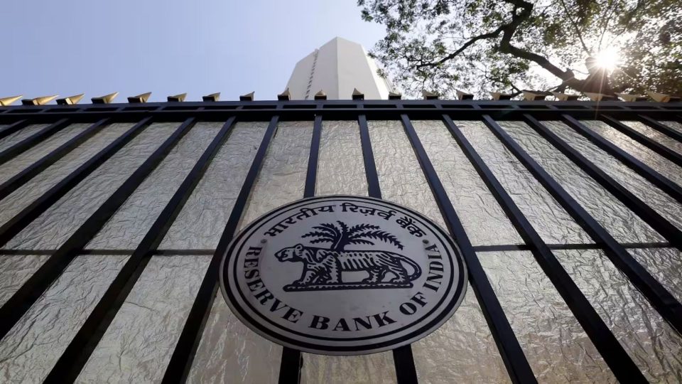 RBI Made 5 New Rules Regarding CIBIL Score Check, Helping Customers to Get Loan
