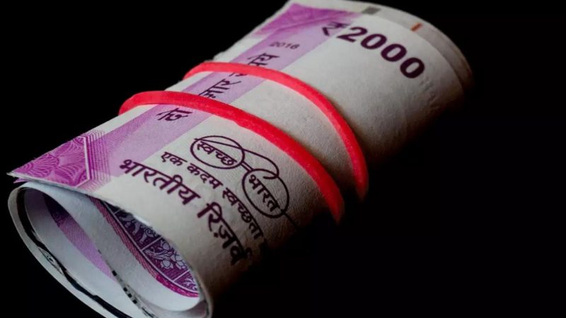 RBI Withdraws ₹ 2000 Banknotes