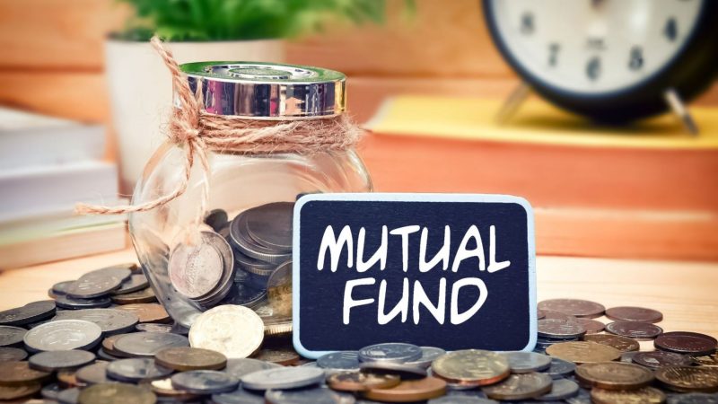 The Right Way To Invest in Mutual Funds Explained