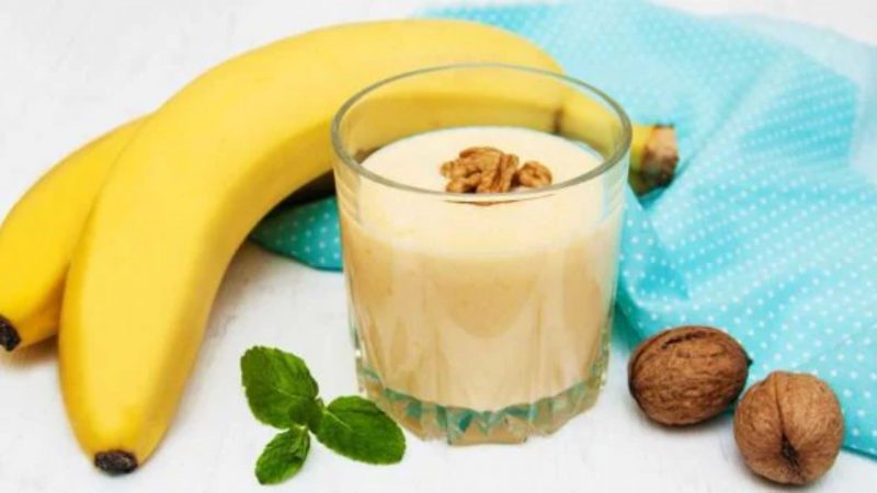 Banana Walnut Lassi Recipe