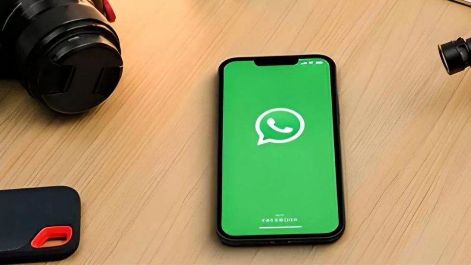 WhatsApp working on an Android-like ‘Nearby Share’ feature