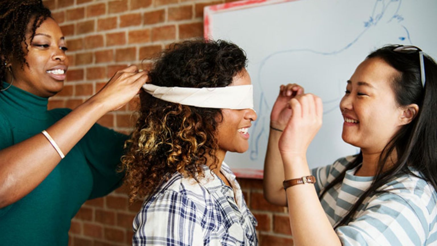 30 Games For Kitty Party That Will Make You The Best Host Ever